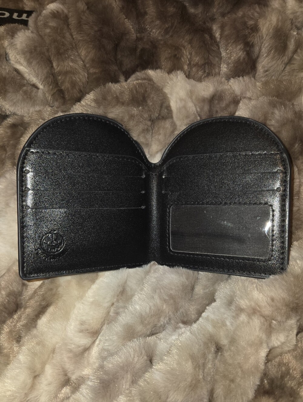 Love, Pain & Stitches Tombstone Wallet - Picture 3 of 5